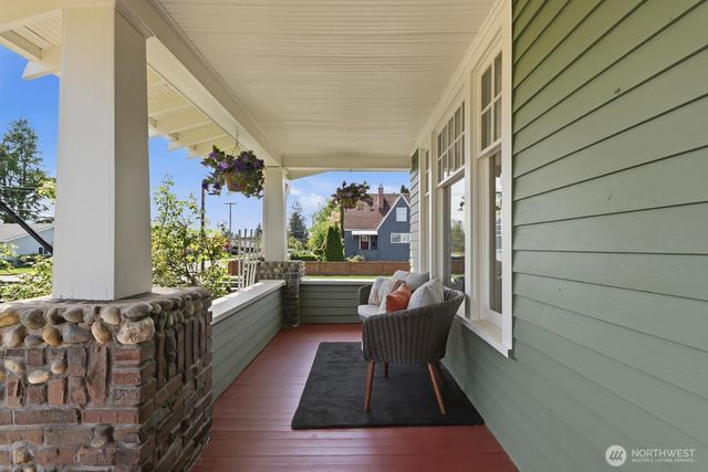 2249 Griffin Avenue, Enumclaw, WA 98022
