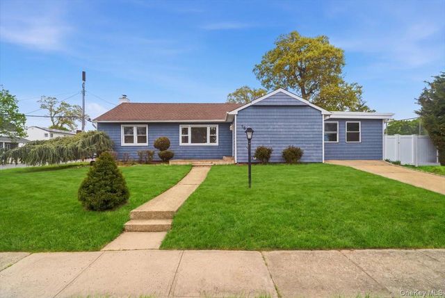 1871 Relyea Drive, Merrick, NY 11566