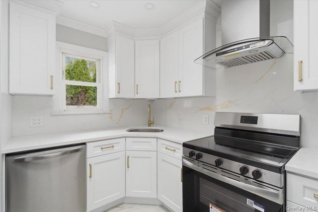 1871 Relyea Drive, Merrick, NY 11566