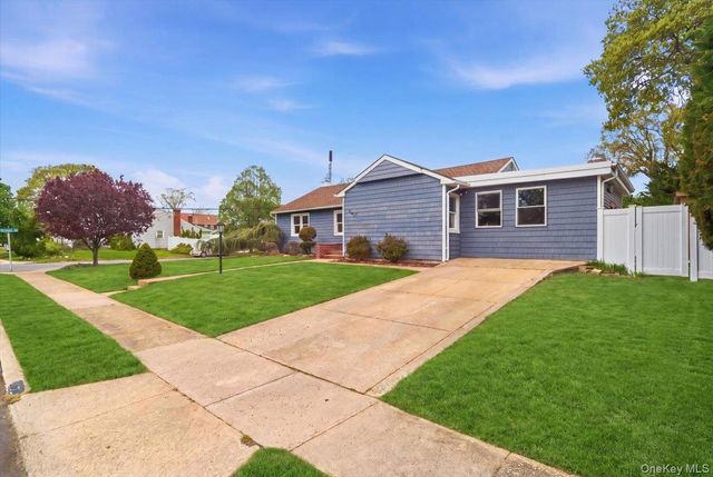 1871 Relyea Drive, Merrick, NY 11566