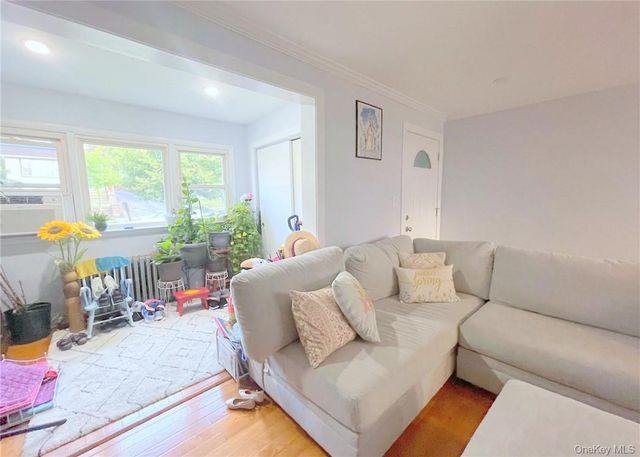 313 Stanley Avenue 1st fl, Mamaroneck, NY 10543