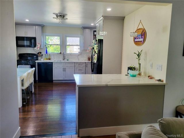 313 Stanley Avenue 1st fl, Mamaroneck, NY 10543