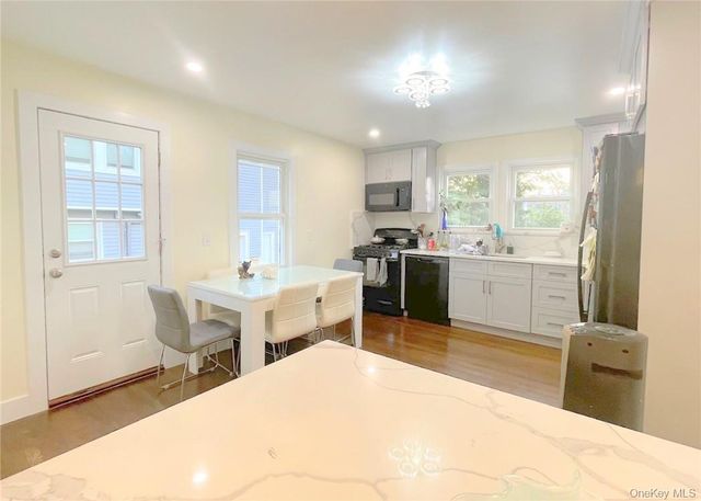 313 Stanley Avenue 1st fl, Mamaroneck, NY 10543