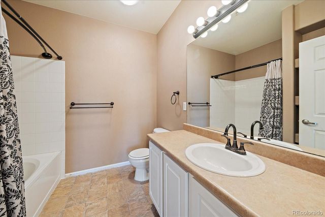 5255 Memphis Street 202, Denver, CO 80239
