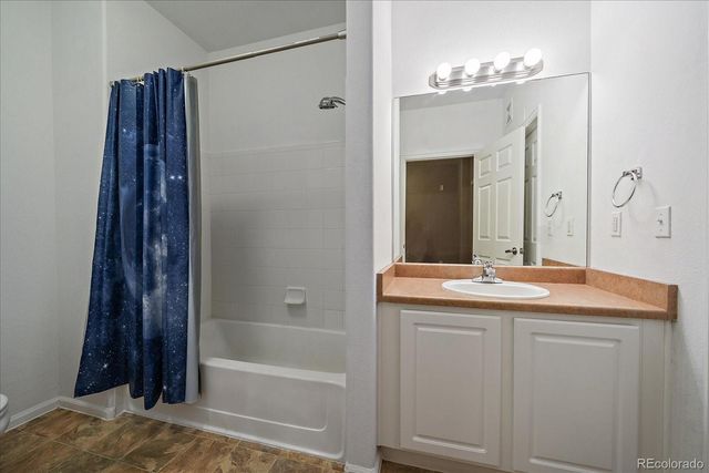 5255 Memphis Street 202, Denver, CO 80239