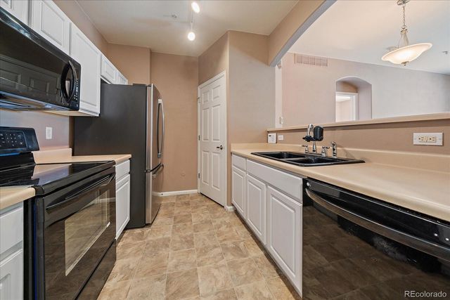 5255 Memphis Street 202, Denver, CO 80239