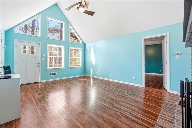 3755 Creekwood Drive, Loganville, GA 30052