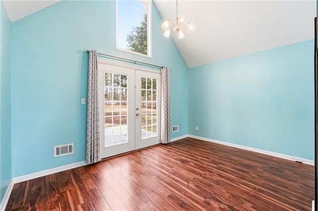 3755 Creekwood Drive, Loganville, GA 30052