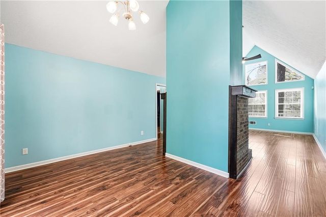 3755 Creekwood Drive, Loganville, GA 30052