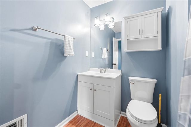 3755 Creekwood Drive, Loganville, GA 30052