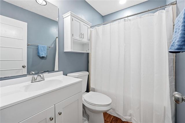 3755 Creekwood Drive, Loganville, GA 30052