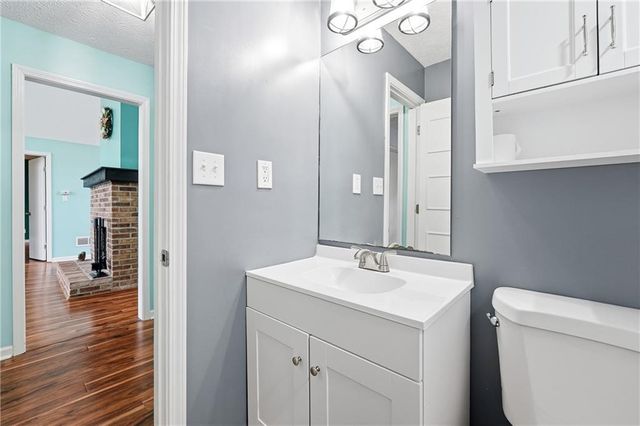 3755 Creekwood Drive, Loganville, GA 30052