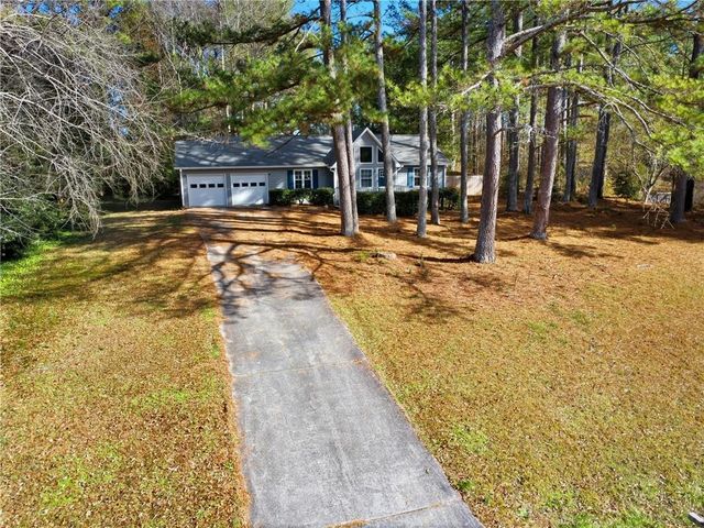 3755 Creekwood Drive, Loganville, GA 30052