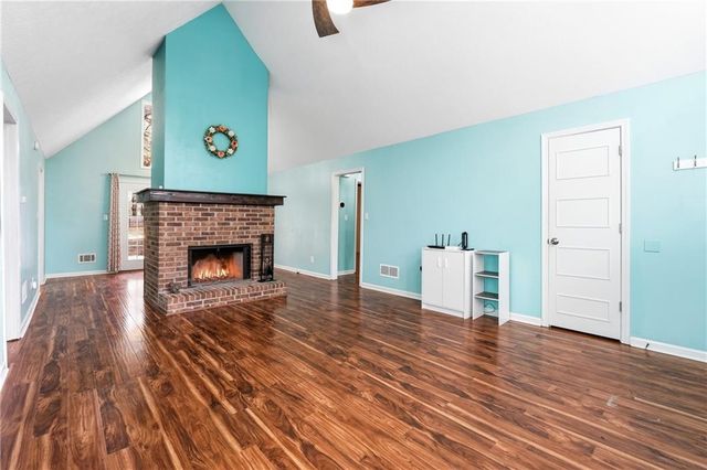 3755 Creekwood Drive, Loganville, GA 30052