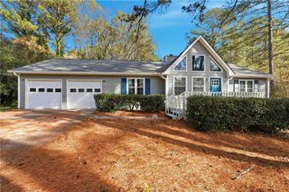 3755 Creekwood Drive, Loganville, GA 30052