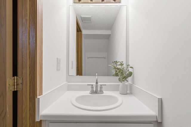 5082 Singleton Drive, 29C, Hilliard, OH 43026