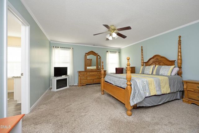 500 Dogwood Creek Place, Fuquay Varina, NC 27526