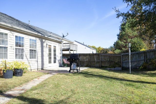 500 Dogwood Creek Place, Fuquay Varina, NC 27526