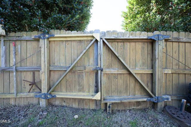 500 Dogwood Creek Place, Fuquay Varina, NC 27526