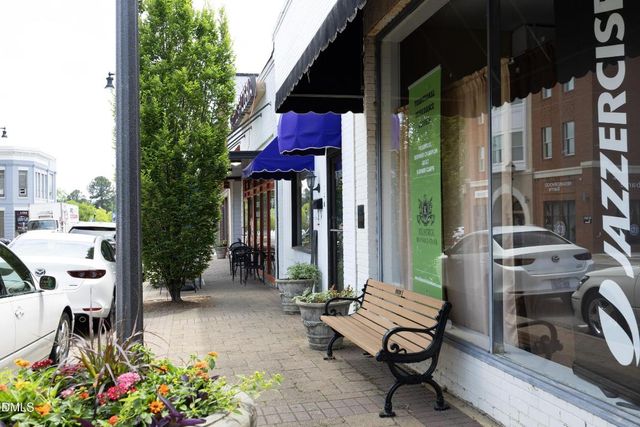 500 Dogwood Creek Place, Fuquay Varina, NC 27526