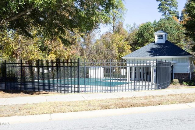 500 Dogwood Creek Place, Fuquay Varina, NC 27526