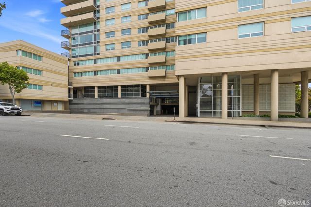1388 Gough Street 1201, San Francisco, CA 94109