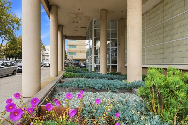 1388 Gough Street 1201, San Francisco, CA 94109