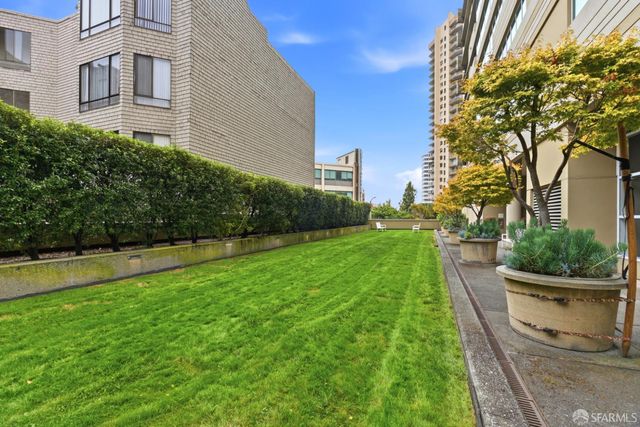 1388 Gough Street 1201, San Francisco, CA 94109