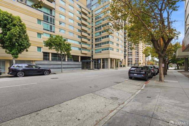 1388 Gough Street 1201, San Francisco, CA 94109