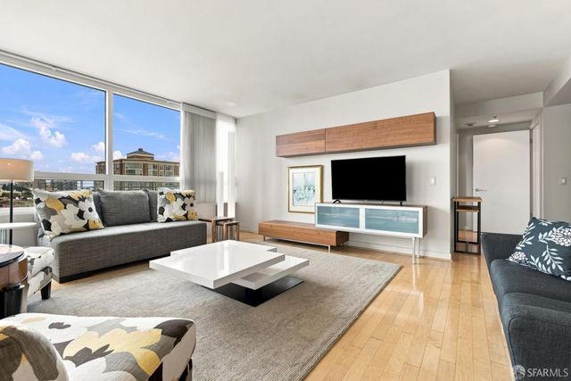 1388 Gough Street 1201, San Francisco, CA 94109