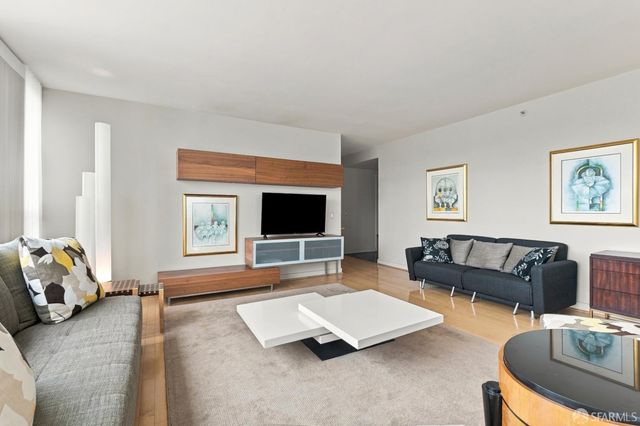 1388 Gough Street 1201, San Francisco, CA 94109