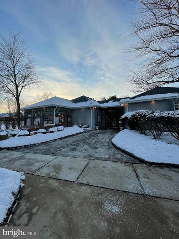 5207-A ADELAIDE DR, Mount Laurel, NJ 08054