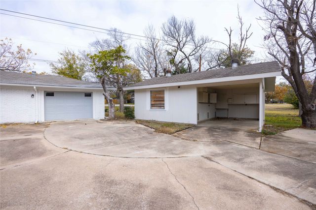 2600 Taylor Street, Commerce, TX 75428