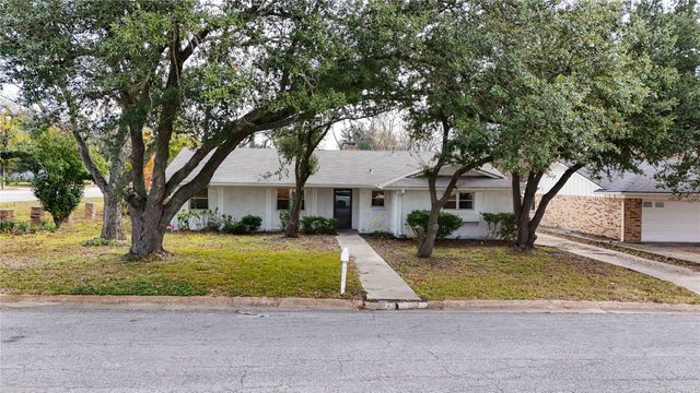 2600 Taylor Street, Commerce, TX 75428