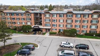 1116 S New Wilke Road 2209, Arlington Heights, IL 60005