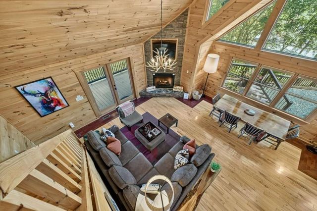 917 Walnut Ridge, Ellijay, GA 30536