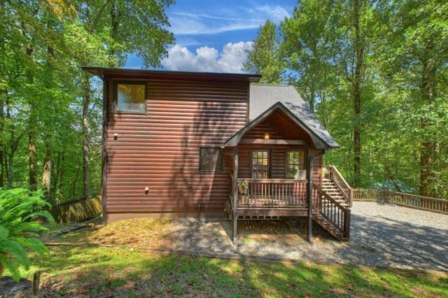 917 Walnut Ridge, Ellijay, GA 30536