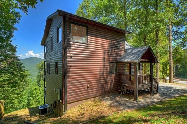 917 Walnut Ridge, Ellijay, GA 30536