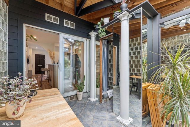 244 10TH ST NE, Washington, DC 20002