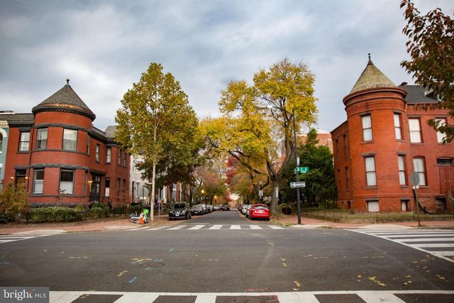 244 10TH ST NE, Washington, DC 20002