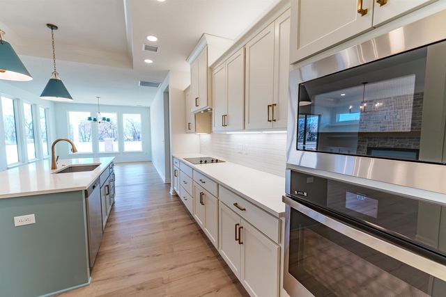 202 S Legacy Way, Andover, KS 67002