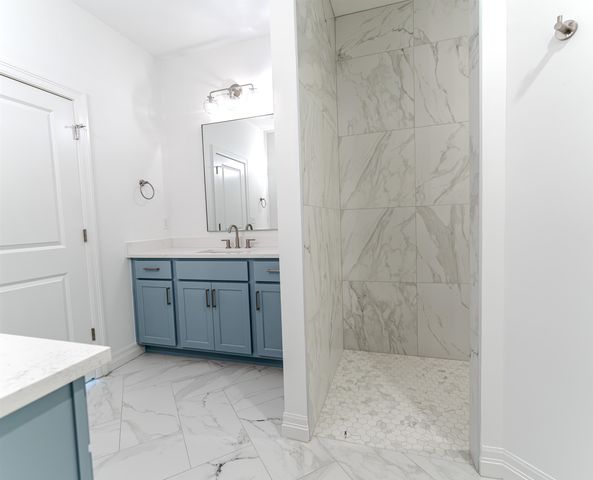 202 S Legacy Way, Andover, KS 67002