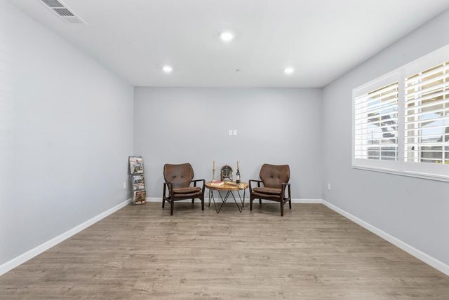 209 Crater Ave, Modesto, CA 95351