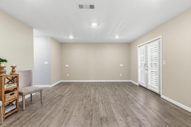 209 Crater Ave, Modesto, CA 95351