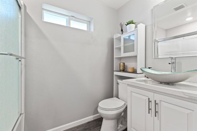 209 Crater Ave, Modesto, CA 95351