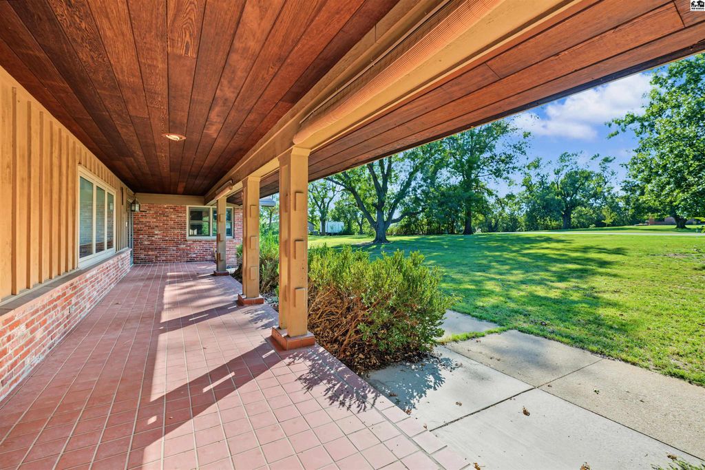 534 Upper Mill Hts Dr