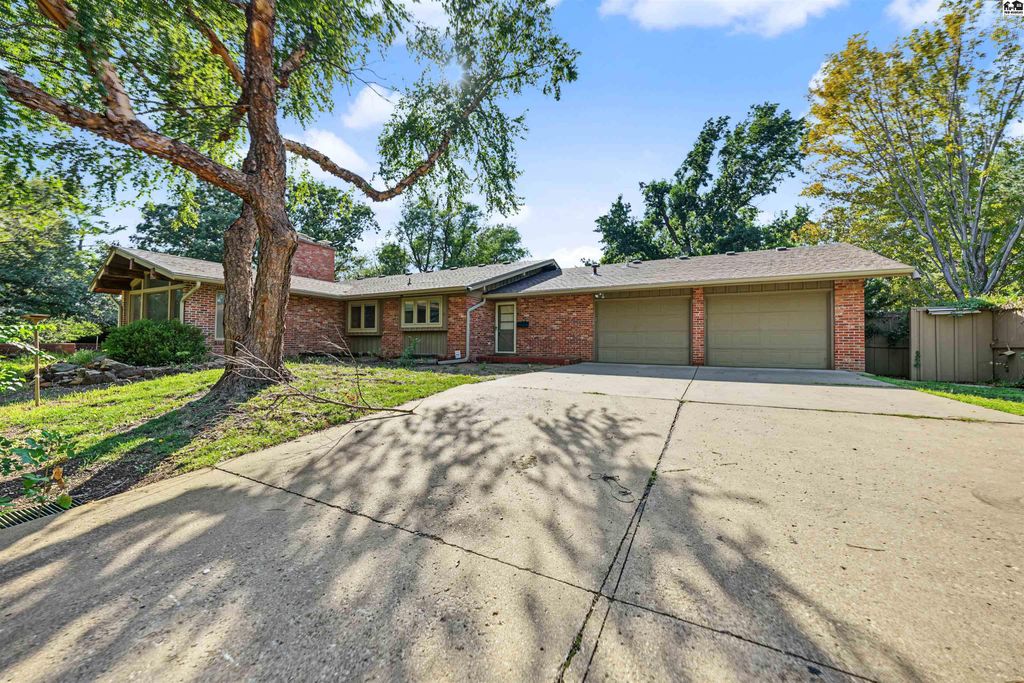 534 Upper Mill Hts Dr
