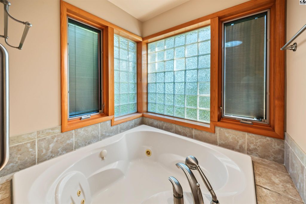 534 Upper Mill Hts Dr