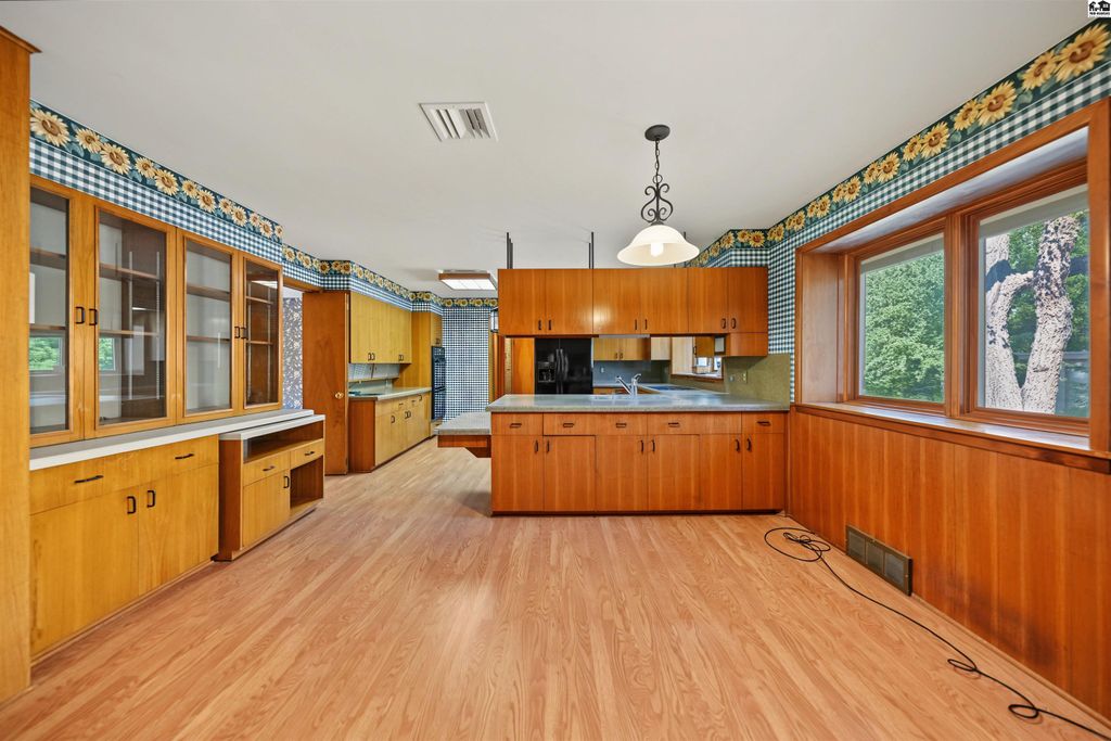 534 Upper Mill Hts Dr