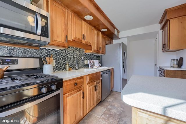 1026 W ROSS ST, Lancaster, PA 17603